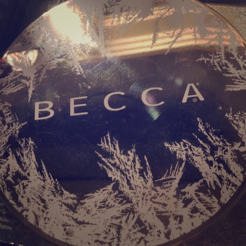 Becca eyelights palate